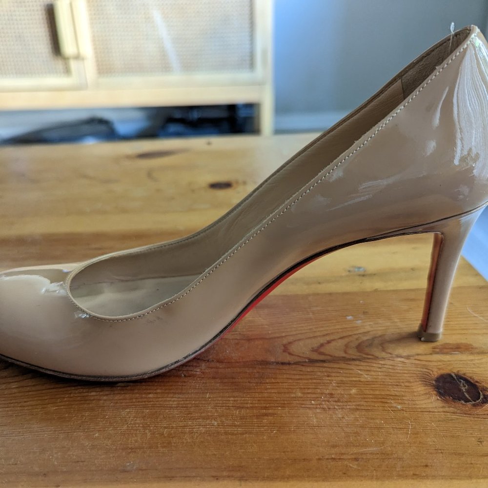 Christian Louboutin Nude Patent Leather Pumps with Red Soles - Picture 8 of 11